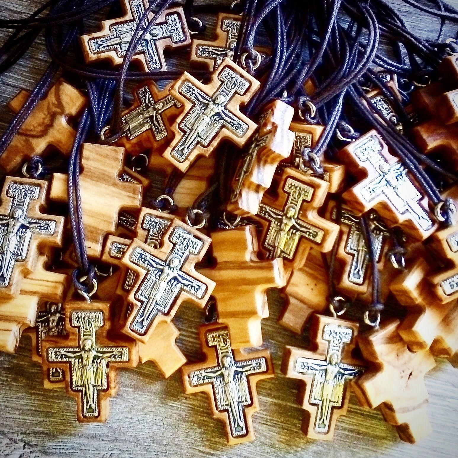 XIAOSHA 1 Croce di Gesù Cristo Decorata con Diamanti Figure reliquiario del crocifisso della Chiesa Preghiera di Gesù Cristo sul Decoro della Croce di Sostegno