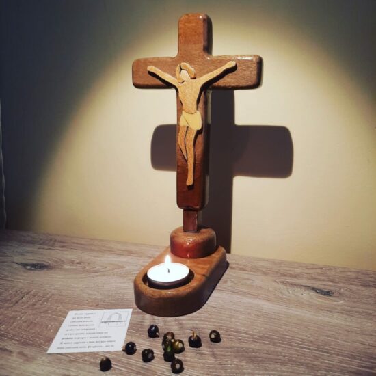 Croce da tavolo per la preghiera personale